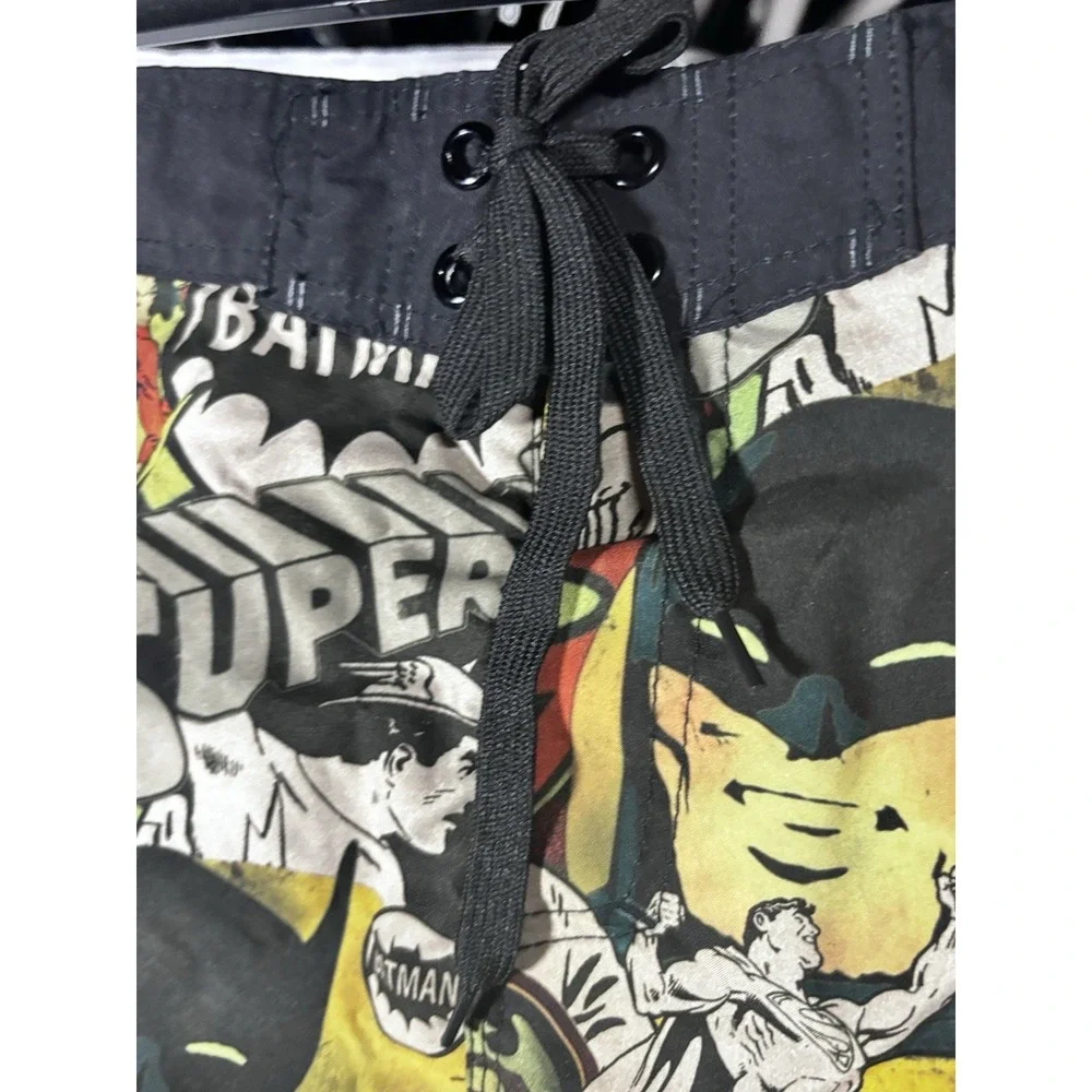 Batman Swim Trunks Men's Size L‎ NWT DC Comics